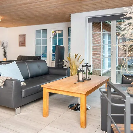 Ferienhaus Holiday Cxlvi *